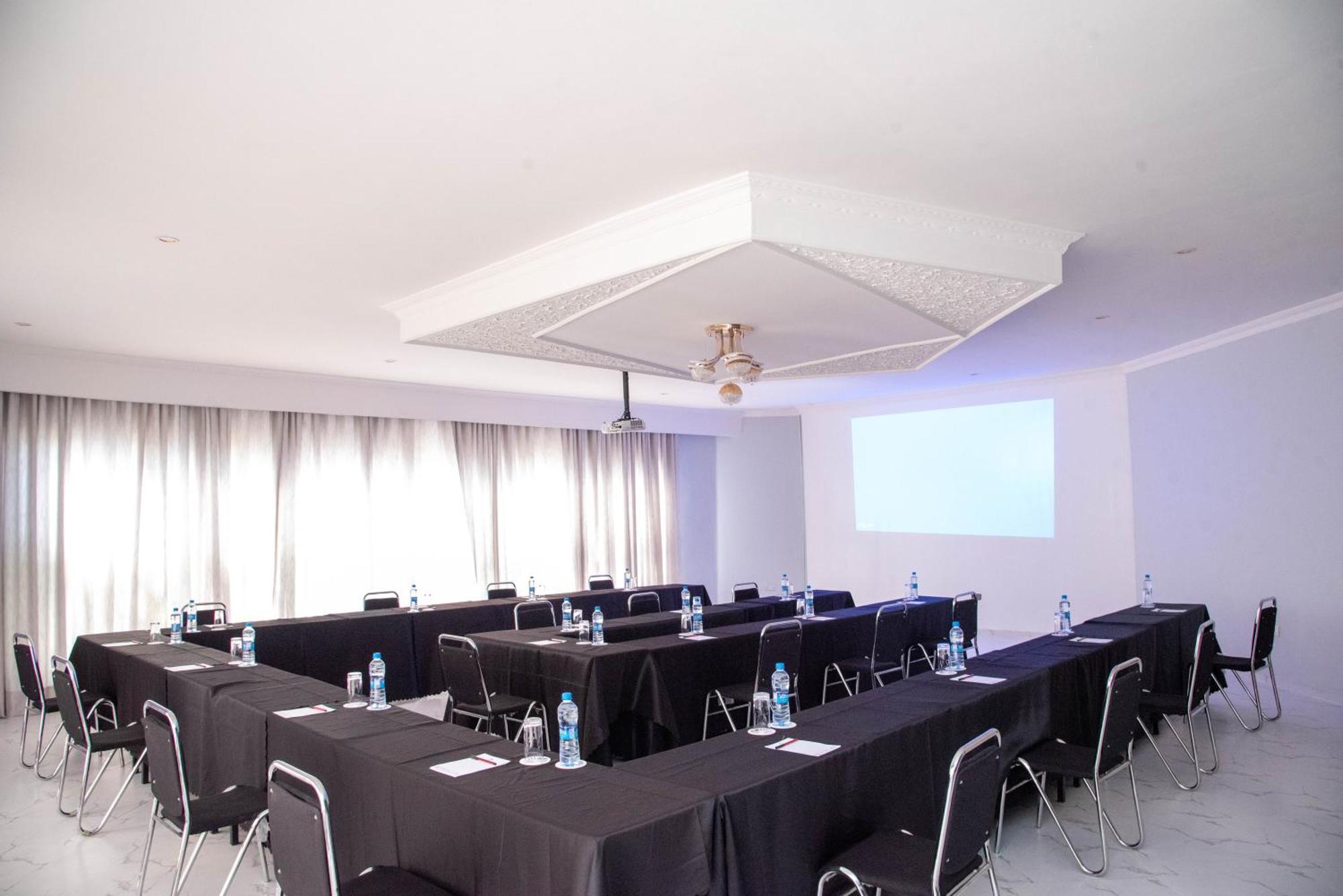 Mika Hotel Kabulonga Lusaka Dış mekan fotoğraf