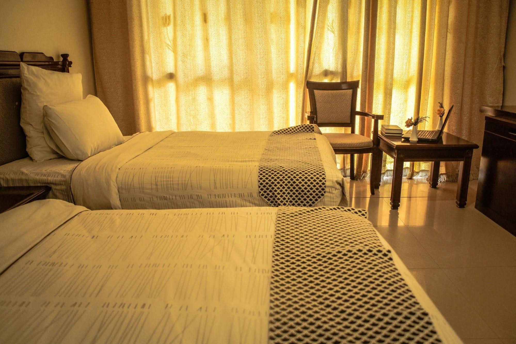 Mika Hotel Kabulonga Lusaka Dış mekan fotoğraf